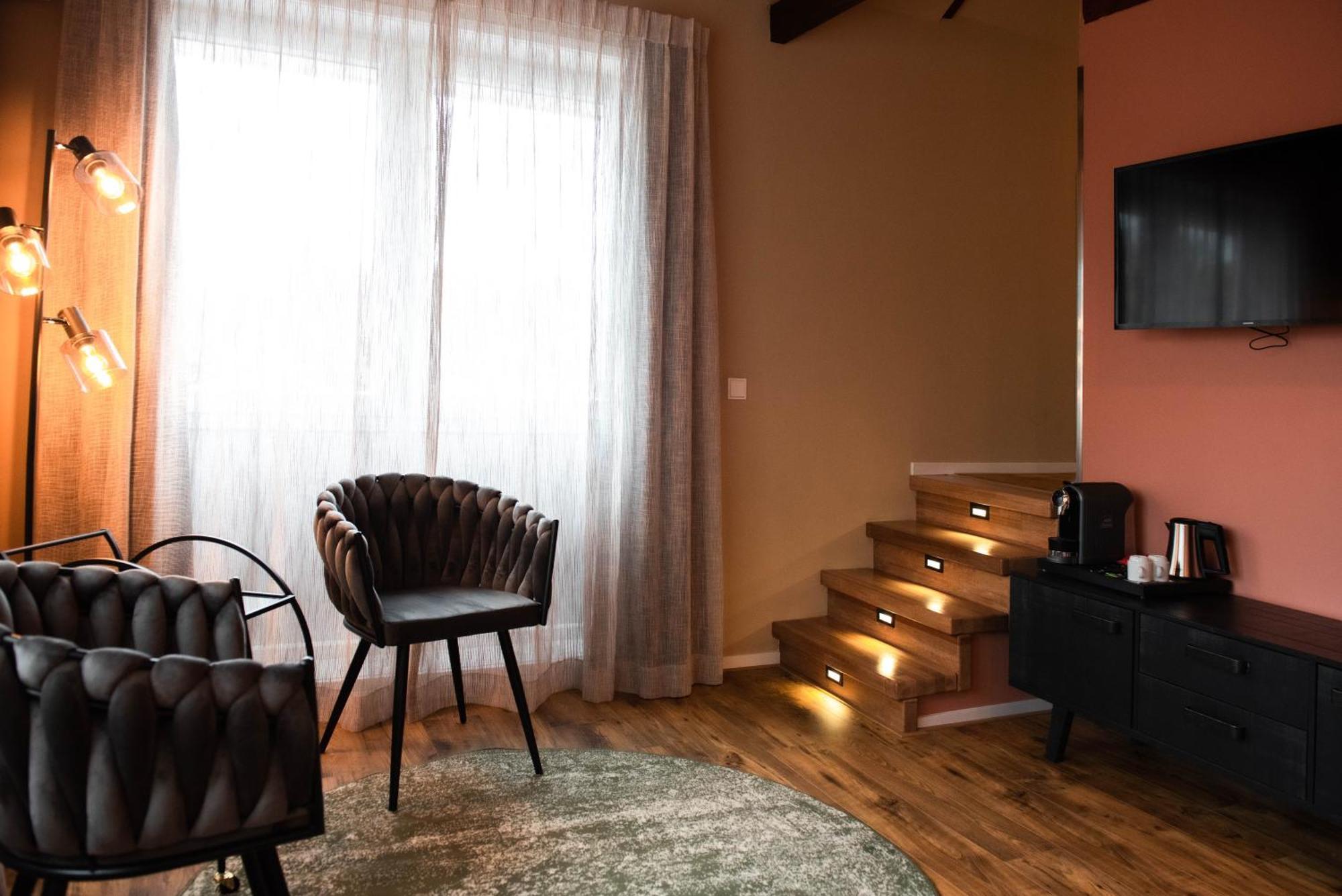 Hotel Het Wapen Van Drenthe 로뎅 외부 사진